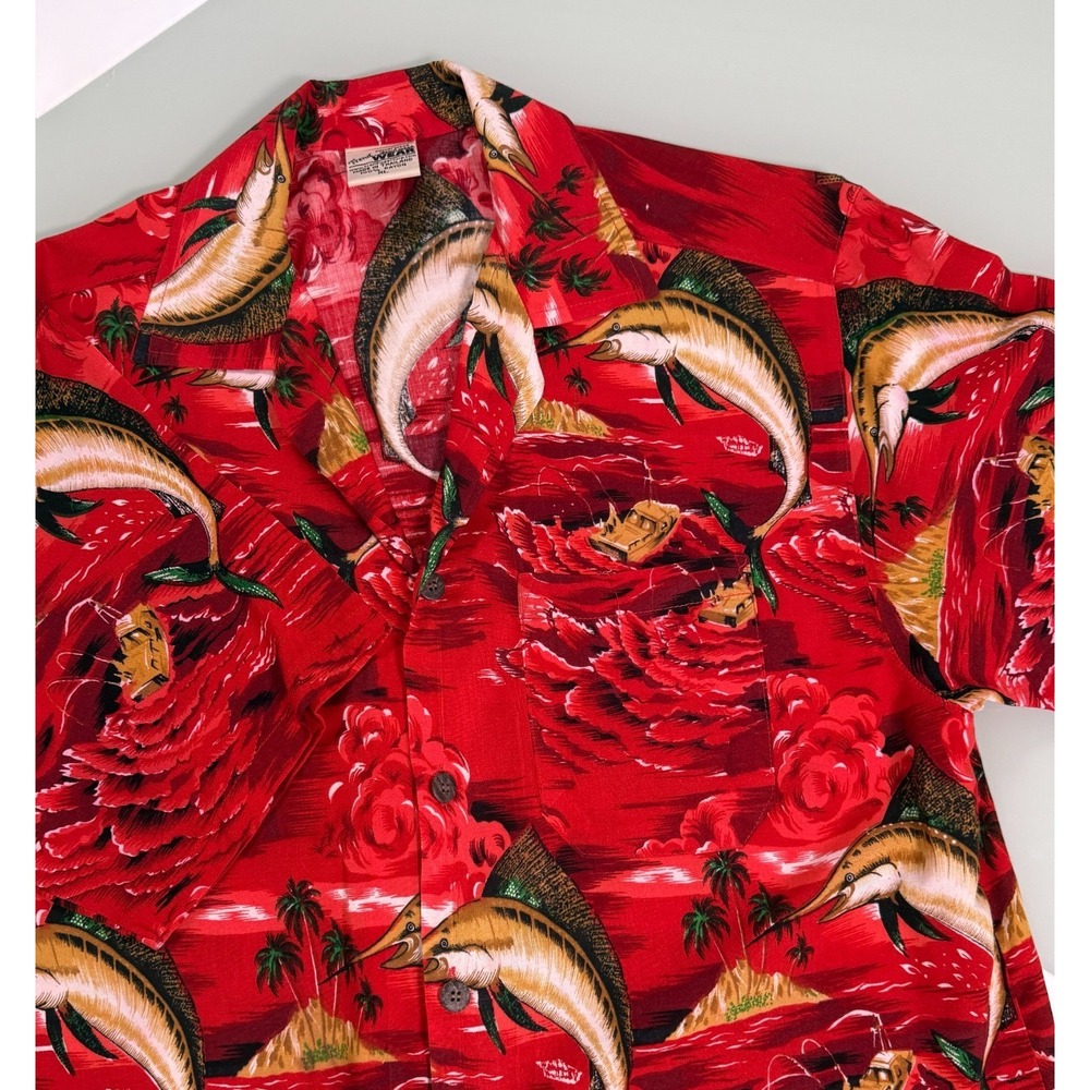 Trend Wear Brand Beach Shirt Mens XL Red Tropical Style 100% Rayon ResortCore